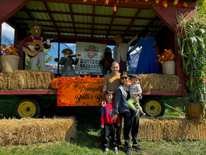 Hiền không chỉ là một nữ doanh nhân mà còn là một người mẹ tận tụy. Gia đình nhỏ của cô chào đón thêm một thành viên mới vào năm 2022, làm đầy thêm niềm vui và hạnh phúc.