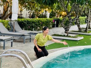 Trong một thị trường cạnh tranh khốc liệt, Cô Ba Xô chọn sự tử tế làm yếu tố cốt lõi. Mỗi sản phẩm được đóng gói bằng cả trái tim, mỗi khách hàng được chào đón bằng nụ cười chân thành. Trong một thị trường cạnh tranh khốc liệt, Cô Ba Xô chọn sự tử tế làm yếu tố cốt lõi. Mỗi sản phẩm được đóng gói bằng cả trái tim, mỗi khách hàng được chào đón bằng nụ cười chân thành.